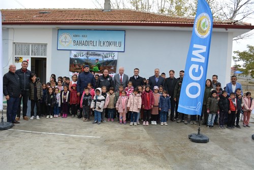 İLÇEMİZDE "GELECEĞE NEFES, İNSANLIĞA NEFES" İÇİN FİDANLAR TOPRAKLA BULUŞTURULDU